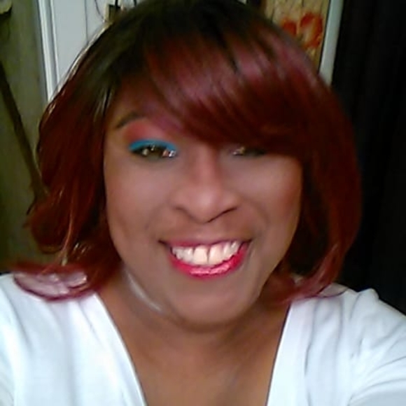 Meet your Posher, Stephanie - Picture 1 of 1